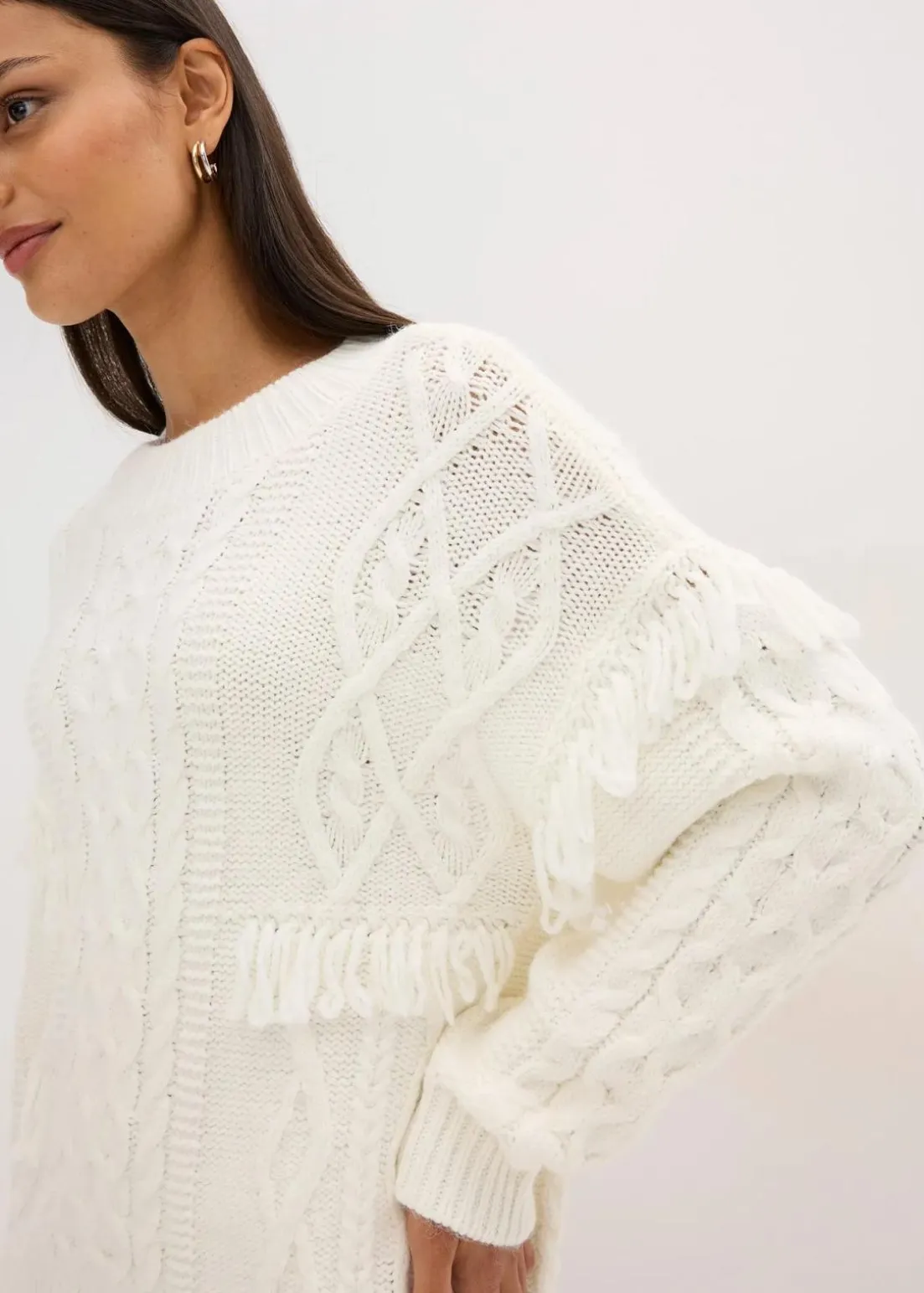 Oversize-Pullover mit Fransen
