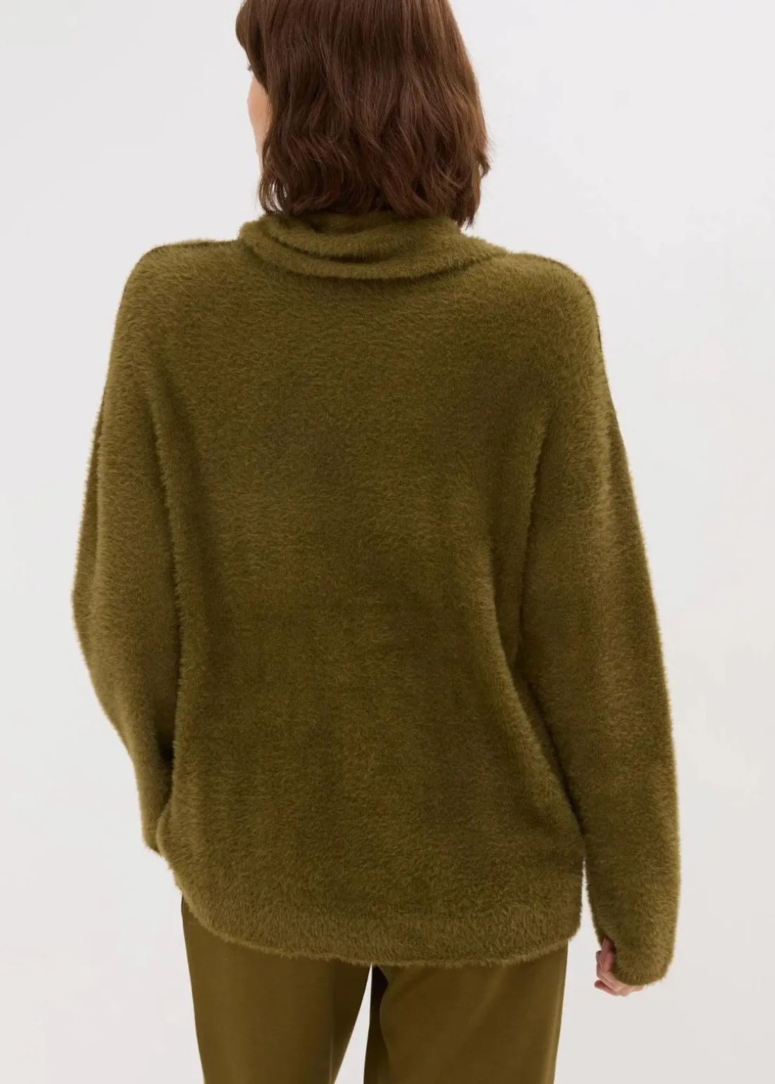 Oversize-Pullover mit Schal