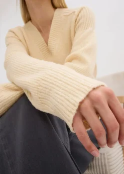 Oversize-Pullover mit V-Ausschnitt