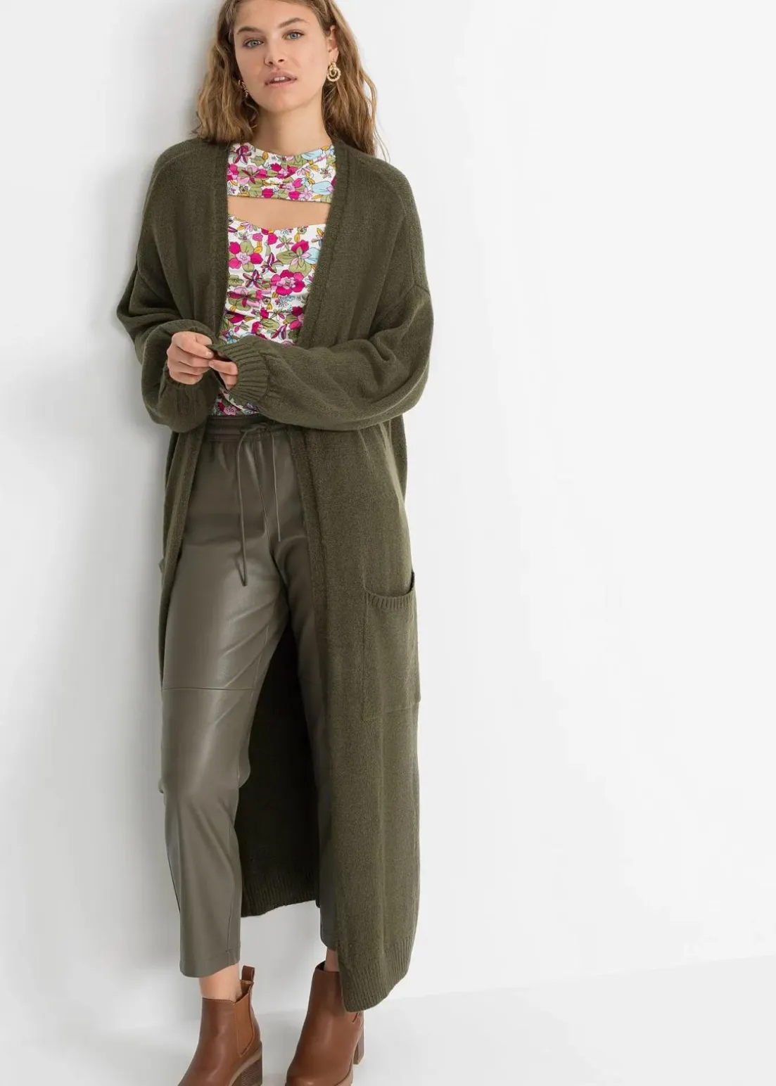 Oversize-Strickjacke in Midilänge