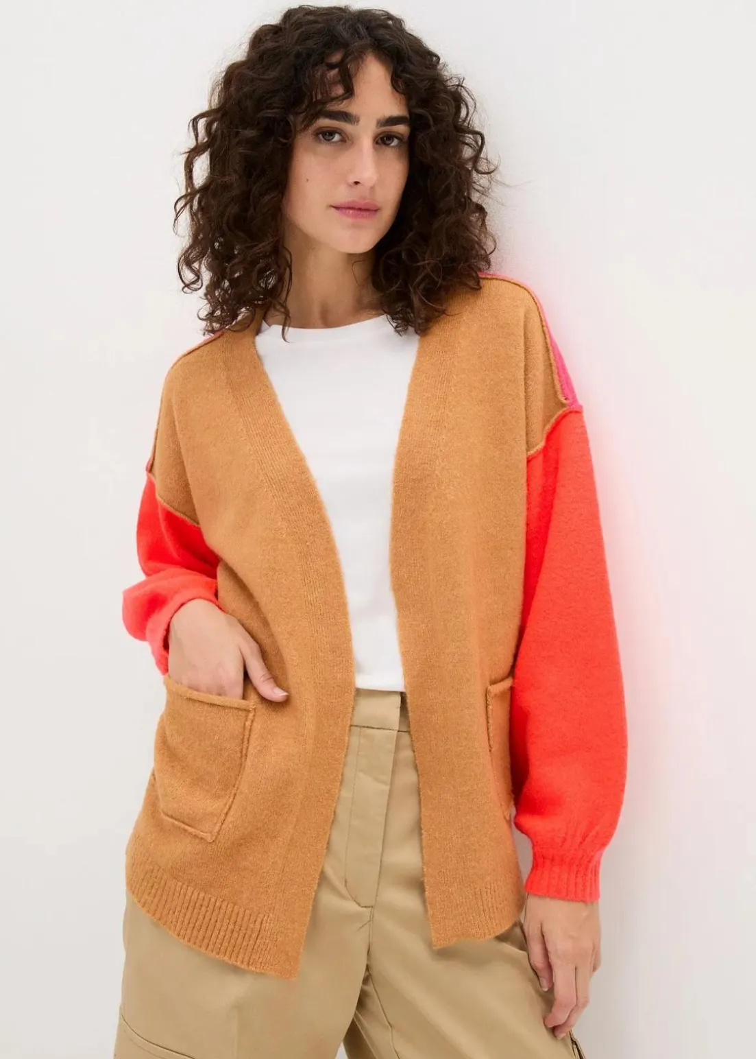 Oversize-Strickjacke mit Color-Blocking