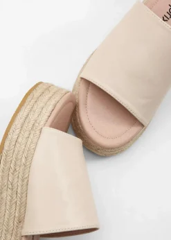 Plateau-Pantoletten in Bast-Optik