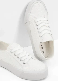 Plateau-Sneaker mit Lochstickerei