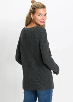 Pullover mit Stickerei