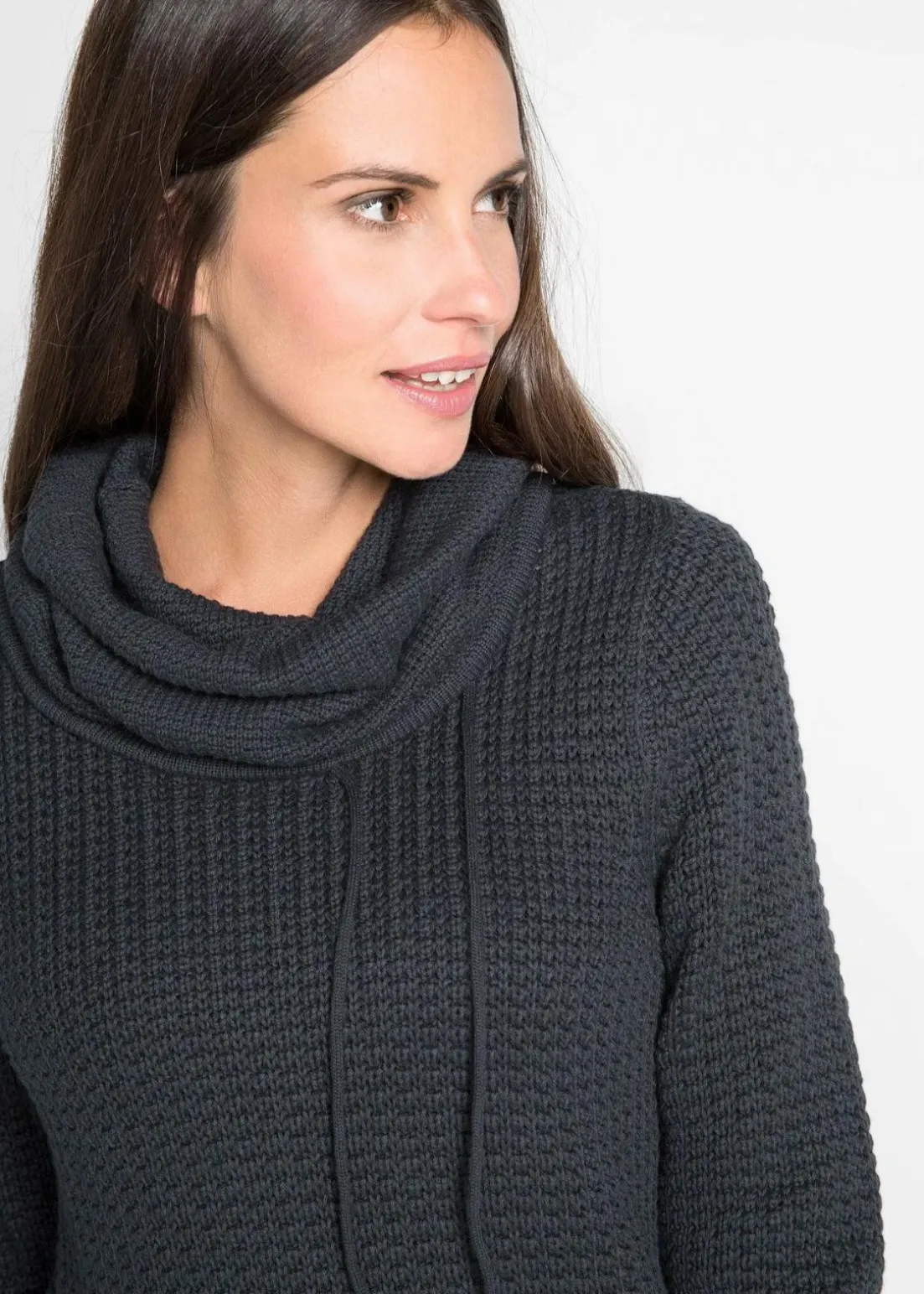 Rollkragenpullover mit Kordeln