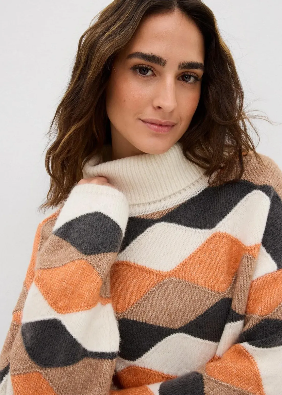 Rollkragenpullover mit Muster