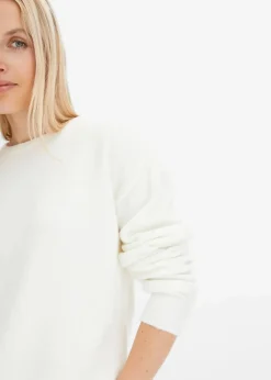 Rundhalspullover mit überschnittener Schulter