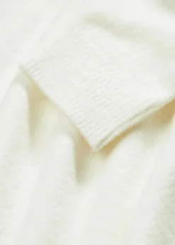 Rundhalspullover mit überschnittener Schulter