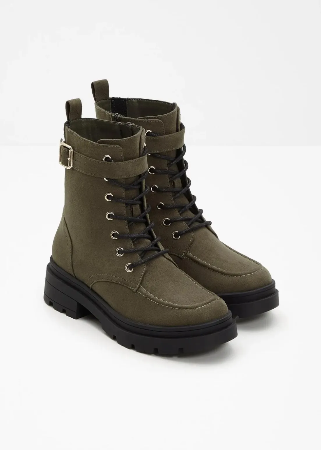 Schnürboots mit Schnalle