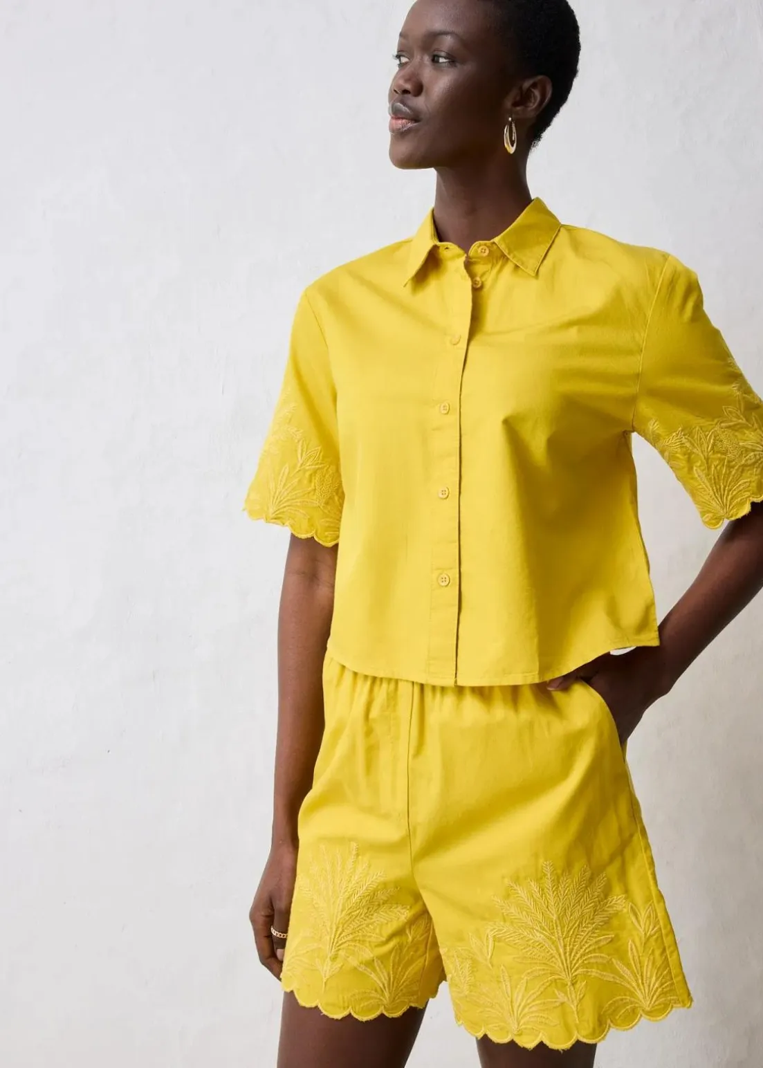 Shorts mit Seidenanteil