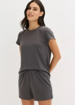 Shorty aus leichtem weichem Material