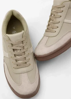 Sneaker im Retrolook