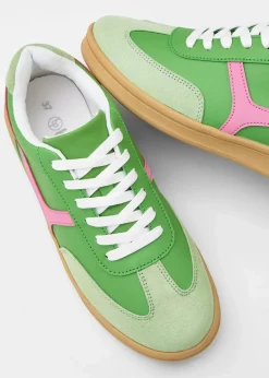 Sneaker im Retrolook