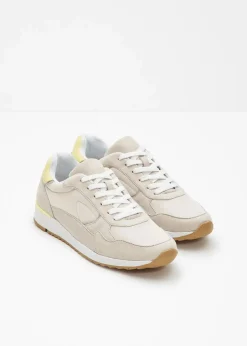 Sneaker im Retrolook