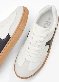 Sneaker im Retrolook