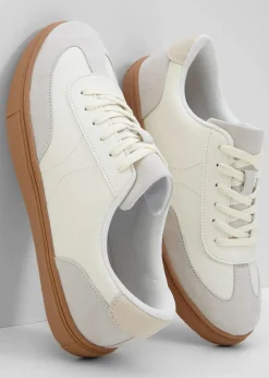 Sneaker im Retrolook