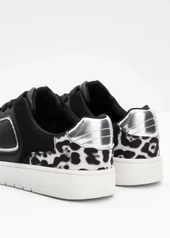 Sneaker mit Animal-Details