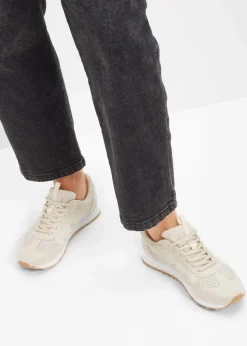 Sneaker mit Mesh-Einsatz