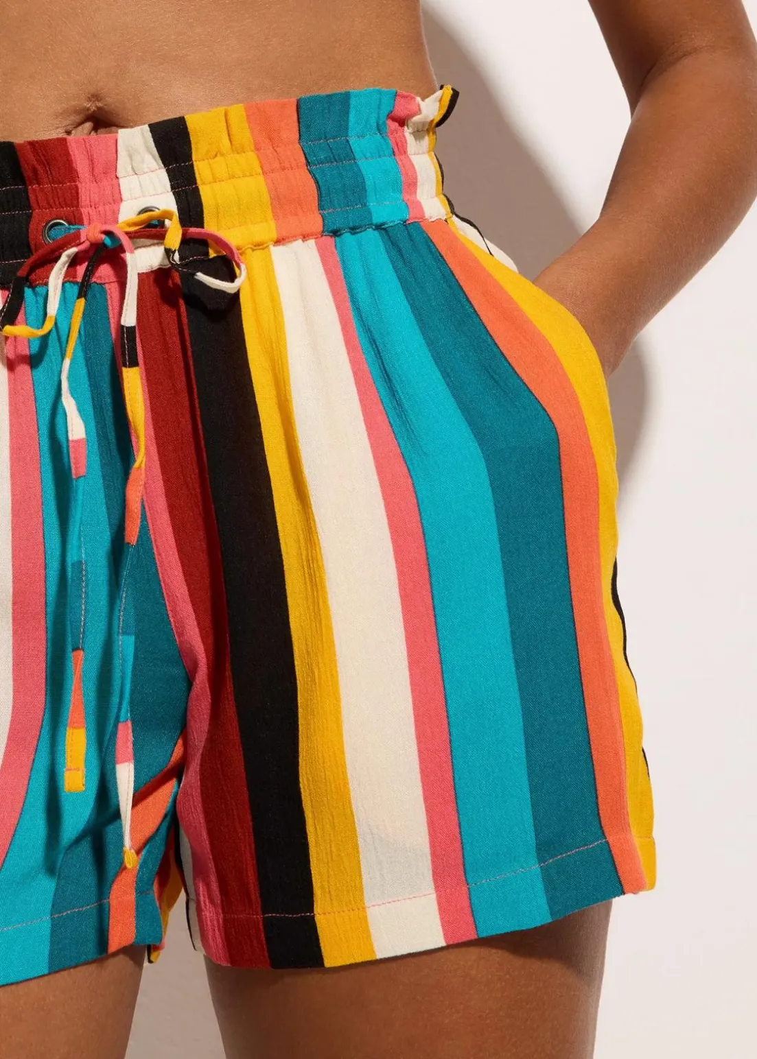 Strandshorts aus fließender Viskose