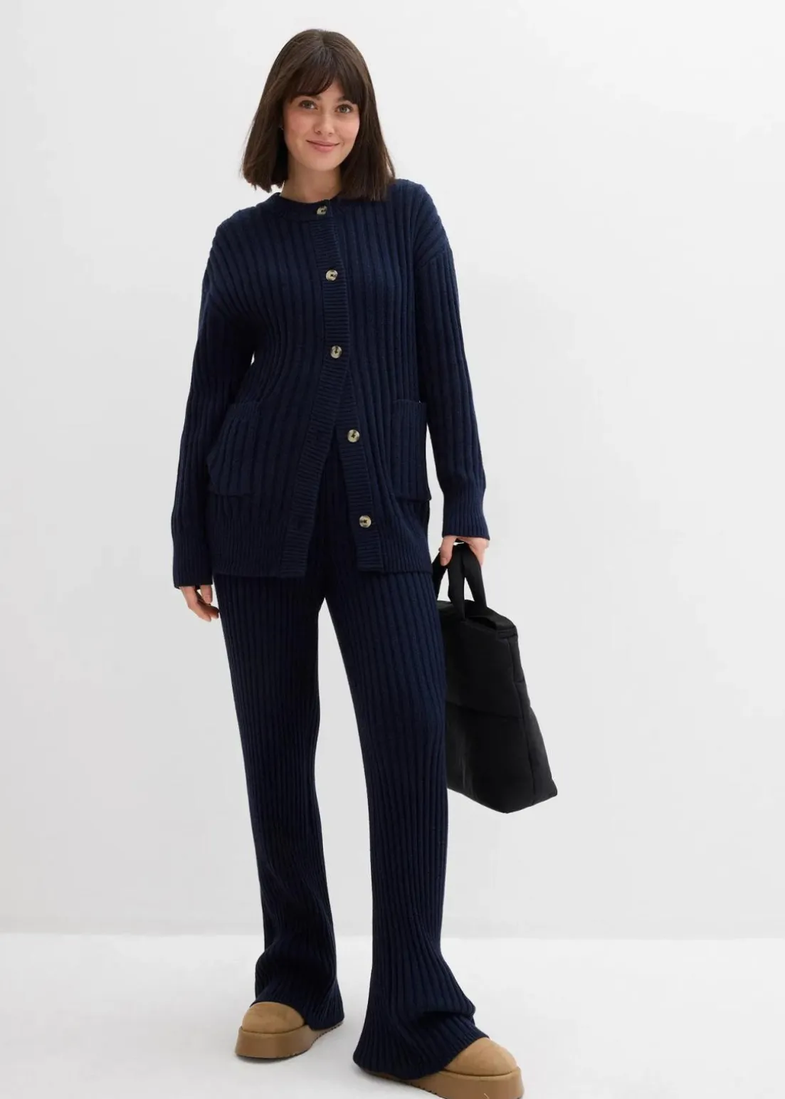 Strickjacke aus softem Viskose-Mix