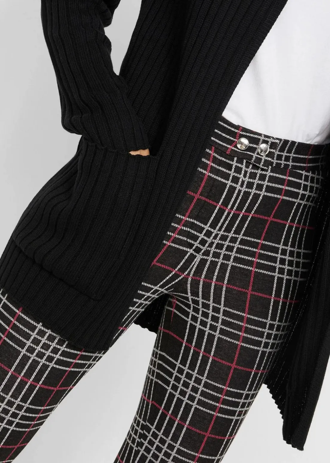 Strickjacke mit Kapuze