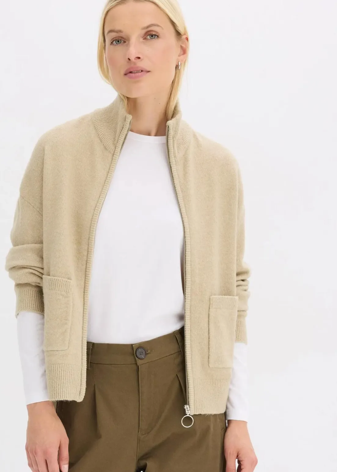 Strickjacke mit Reißverschluss