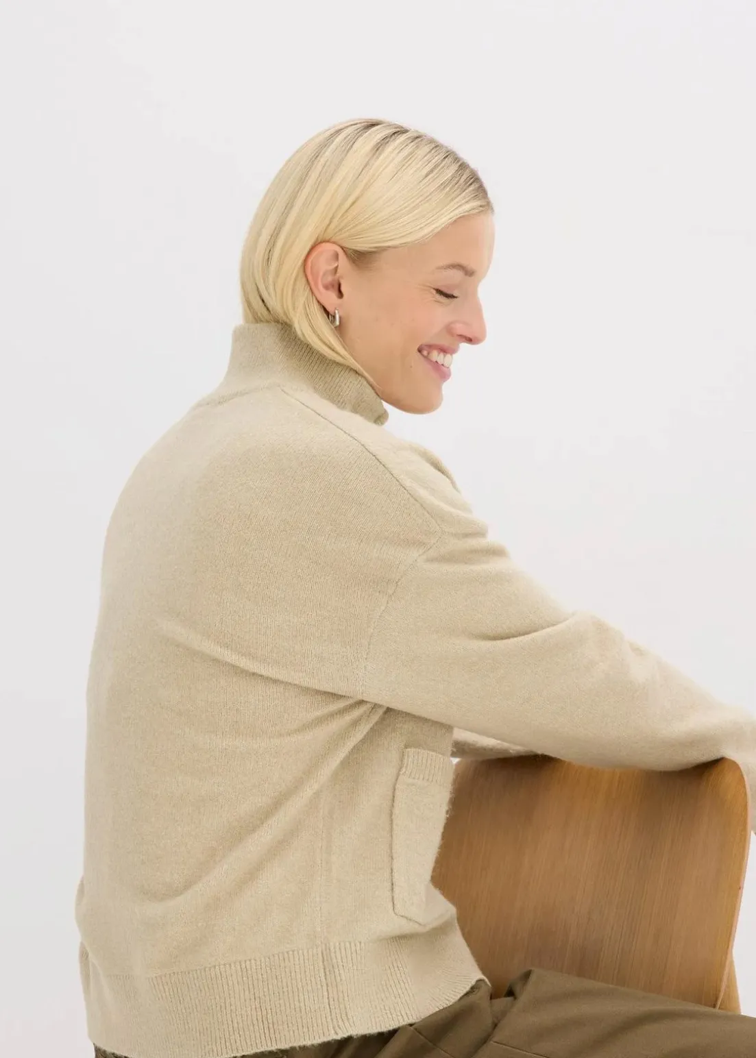 Strickjacke mit Reißverschluss