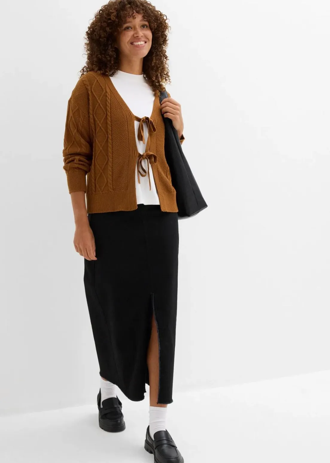 Strickjacke mit Schleifen