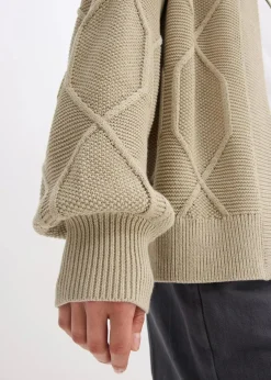 Strickjacke mit Zopfmuster