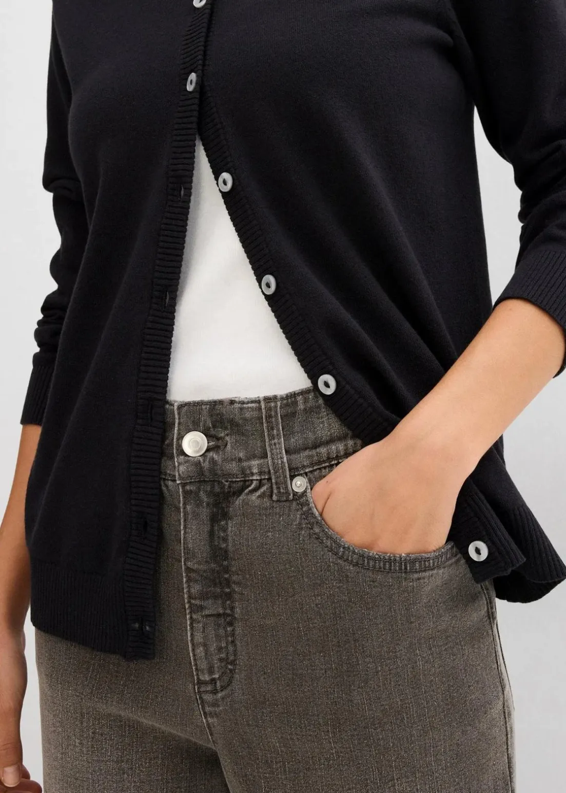 Strickjacke, Rundhals