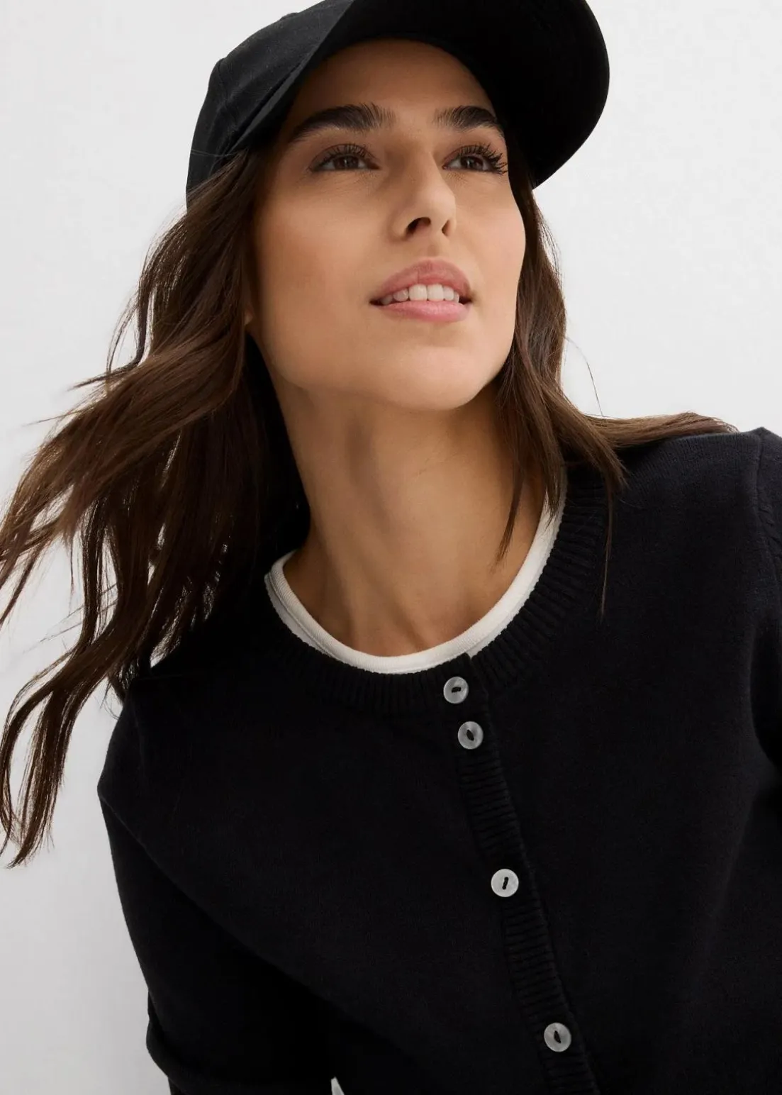 Strickjacke, Rundhals