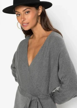 Strickkleid aus fließendem Viskose-Mix