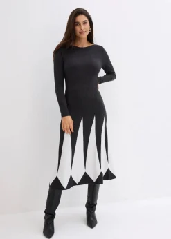 Strickkleid im Rautendesign