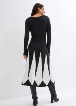 Strickkleid im Rautendesign