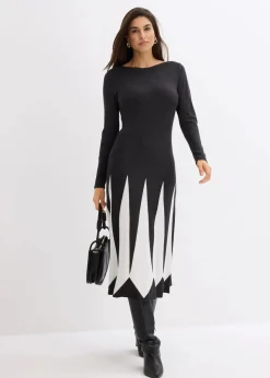 Strickkleid im Rautendesign