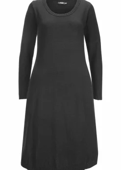 Strickkleid in ausgestellter Form