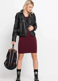 Strickkleid mit legerem Schnitt