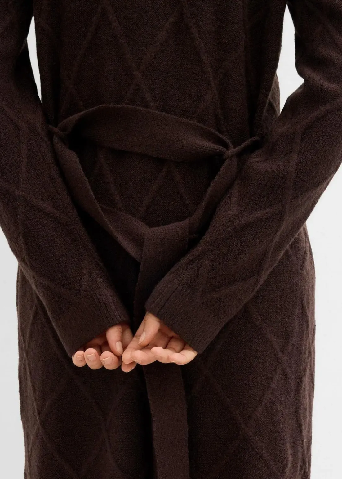 Strickmantel aus Zopfstrick