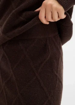 Strickrock aus Zopfstrick