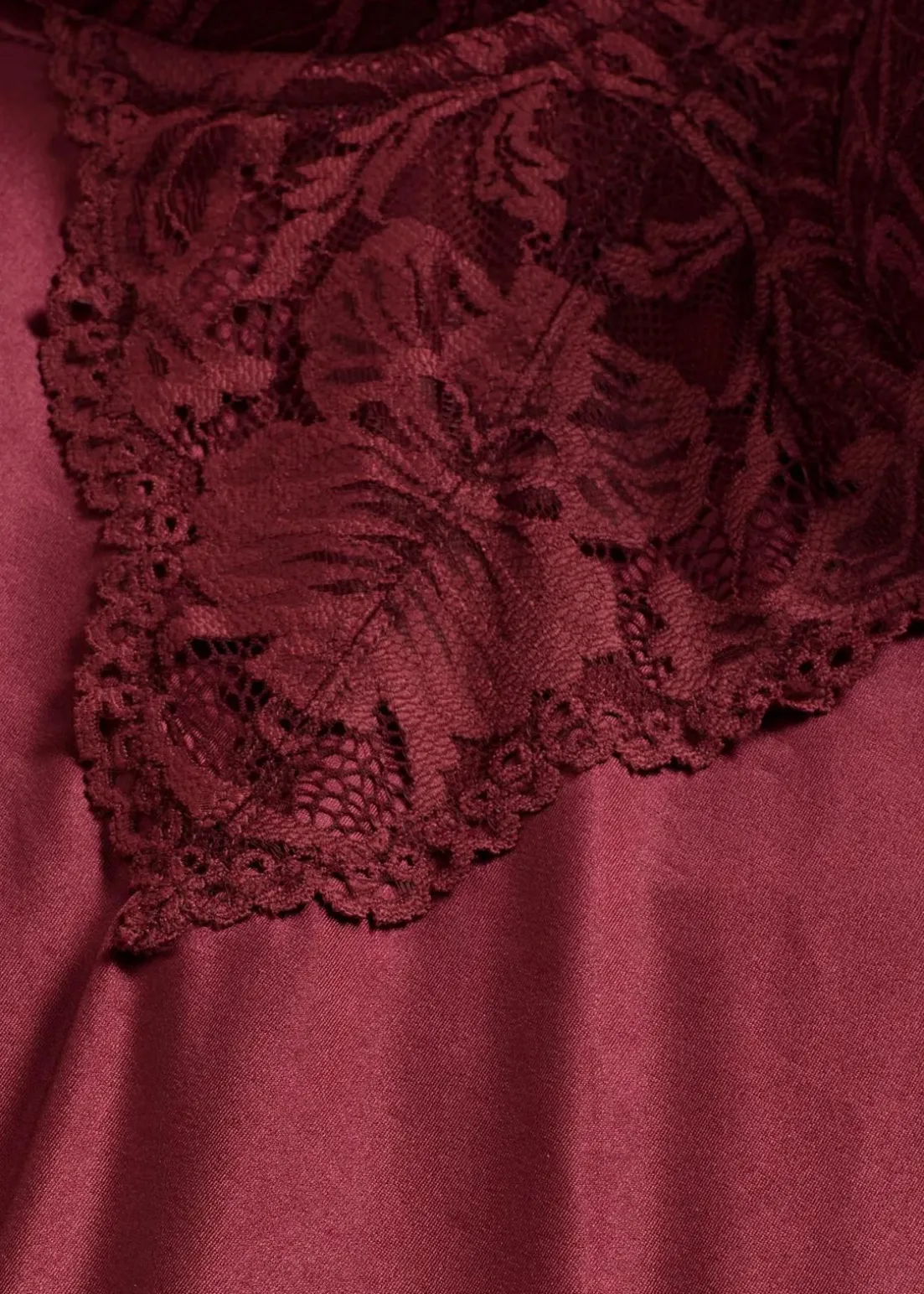 Stringbody mit gepolsterten Trägern