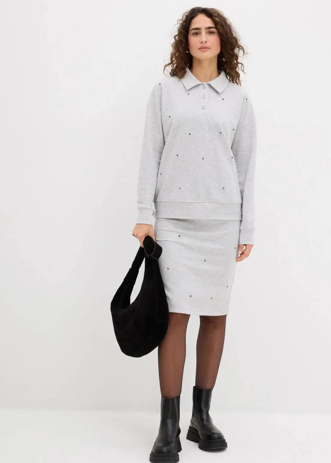 Sweatrock mit Nieten