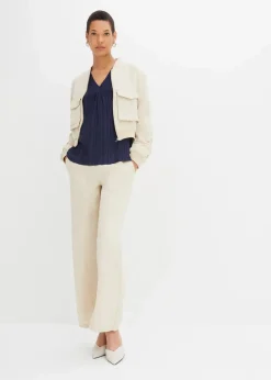 Top mit Lochstickerei