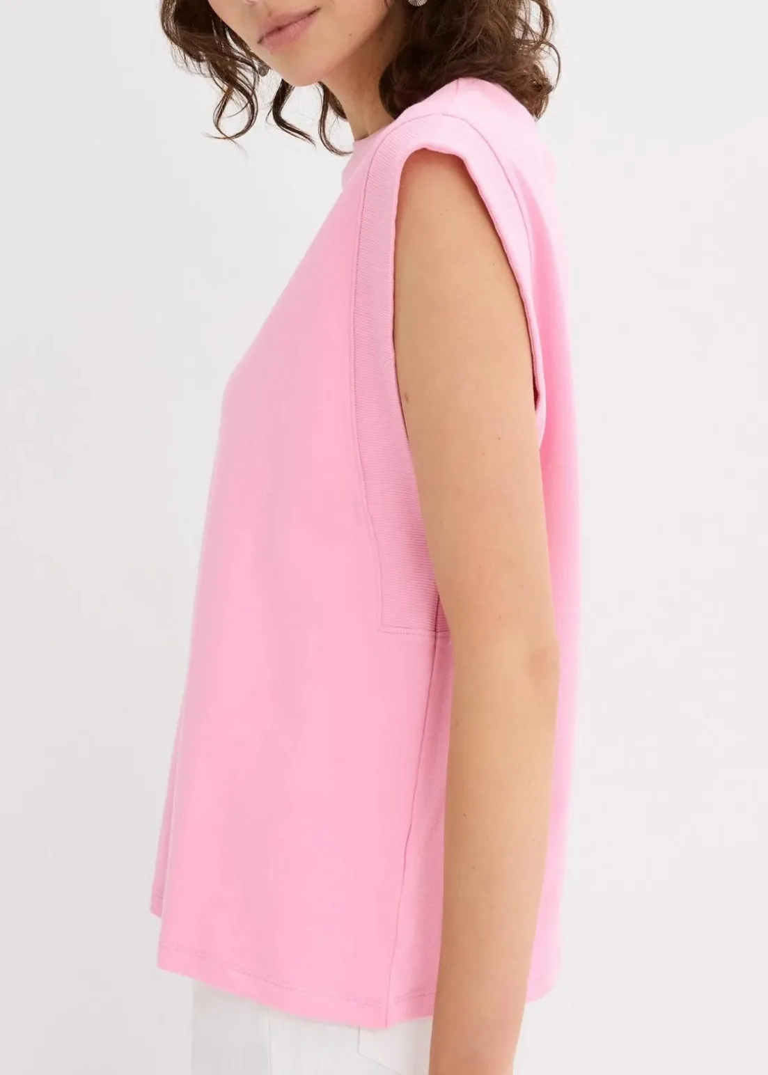 Top mit Ripp-Einsatz am Ärmel