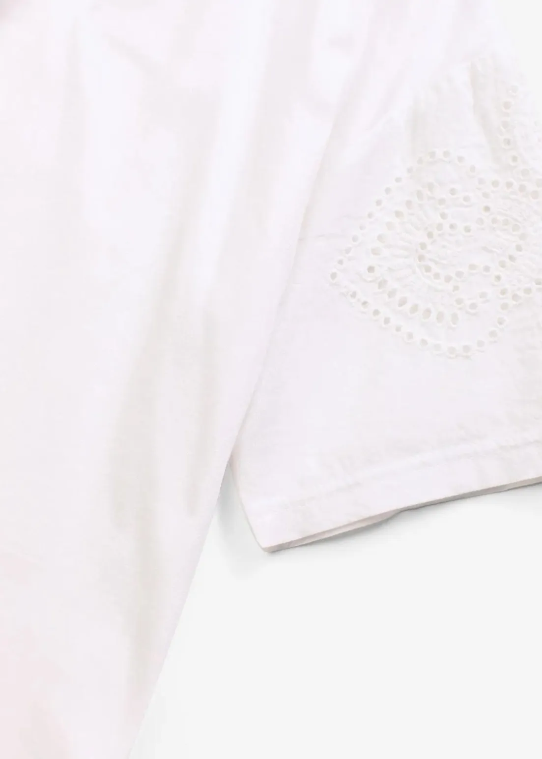 T-Shirt mit Lochstickerei