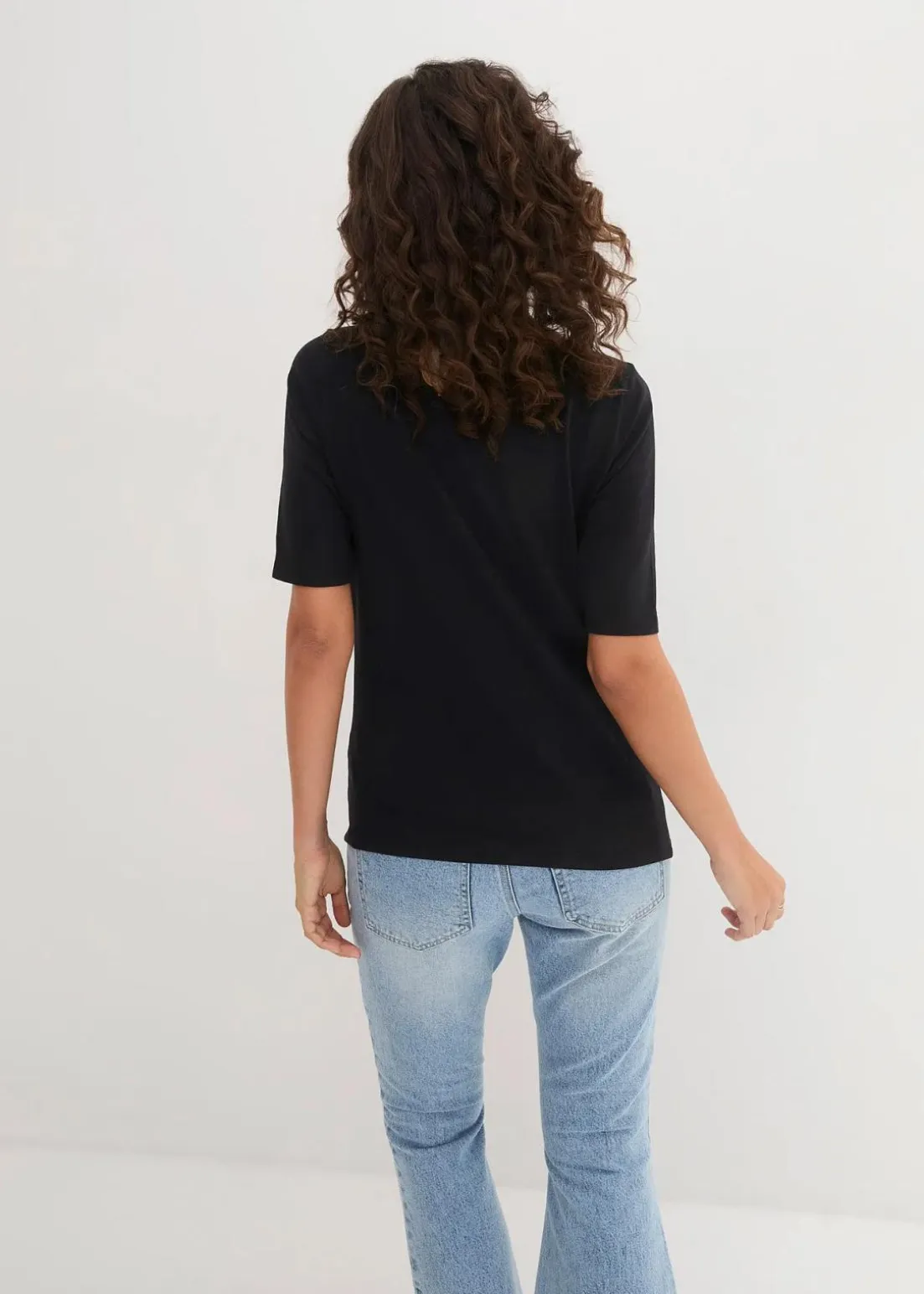 U-Boot-Ausschnitt-Shirt