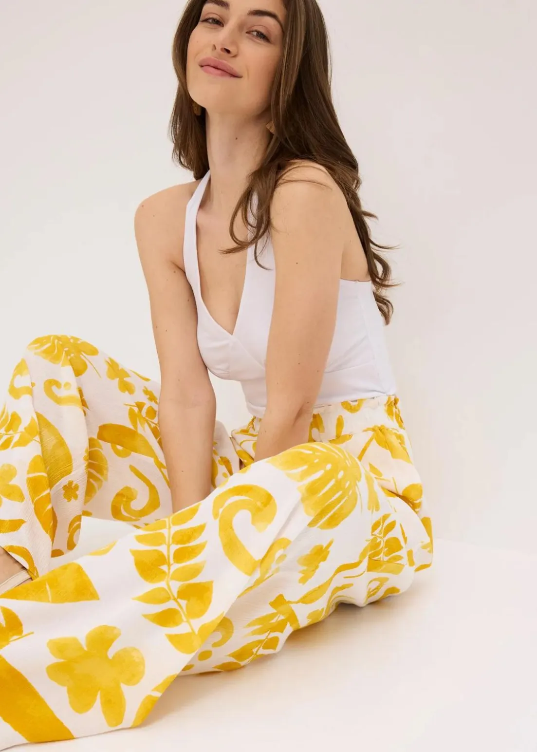 Weite Hose aus strukturierter Viskose