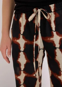 weite Hose mit Batik-Print