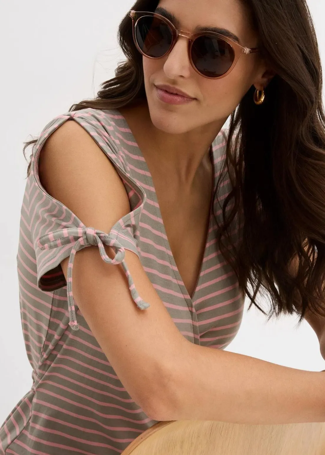 Wickelkleid aus fließendem Viskose-Elasthan-Mix