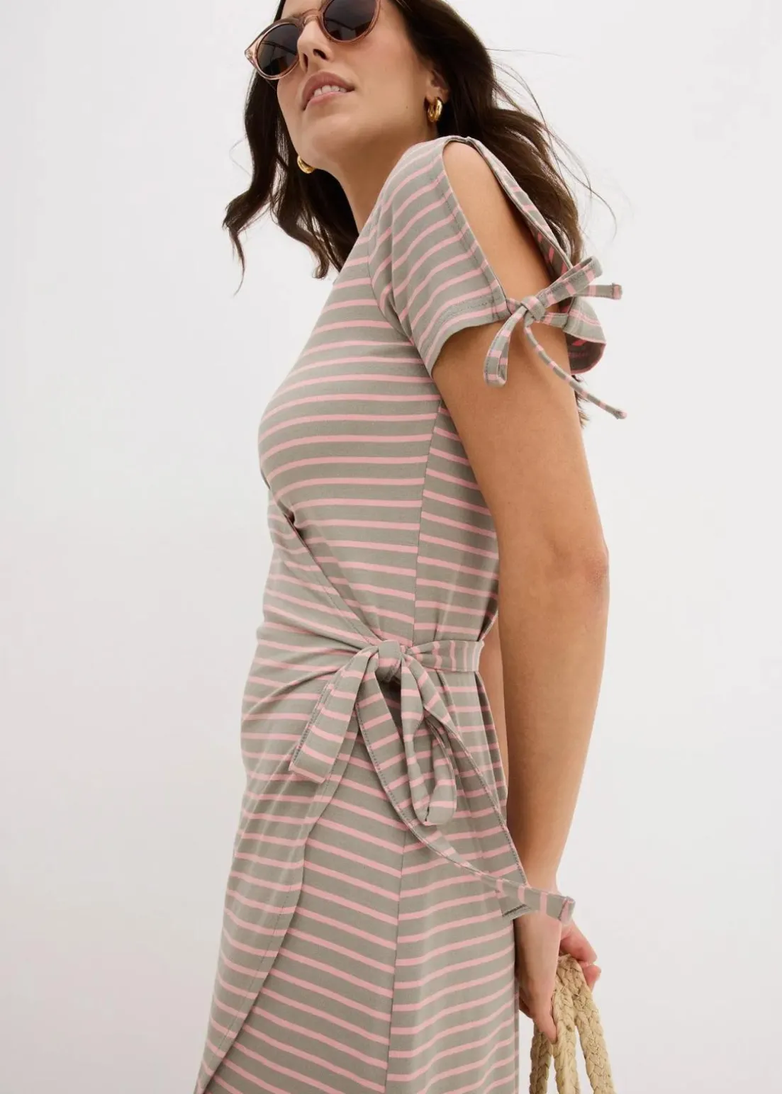 Wickelkleid aus fließendem Viskose-Elasthan-Mix