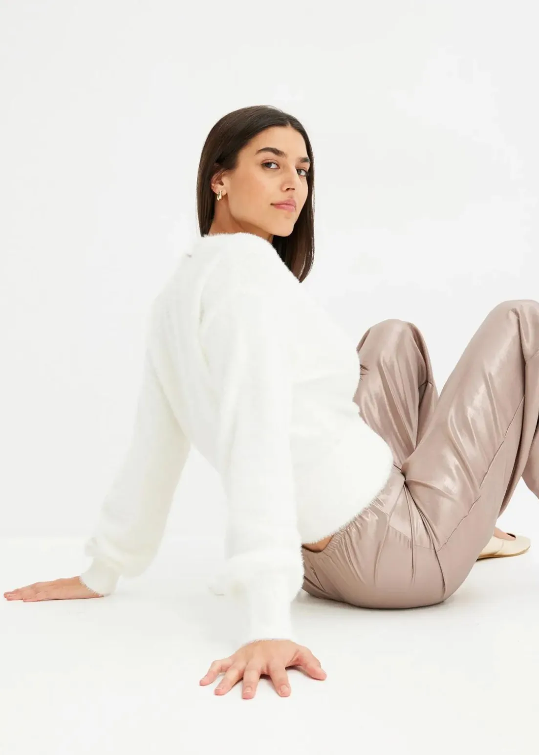 Wickelpullover mit Accessoire